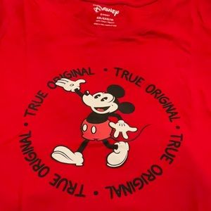 Disney Mickey Mouse T-shirt Red.